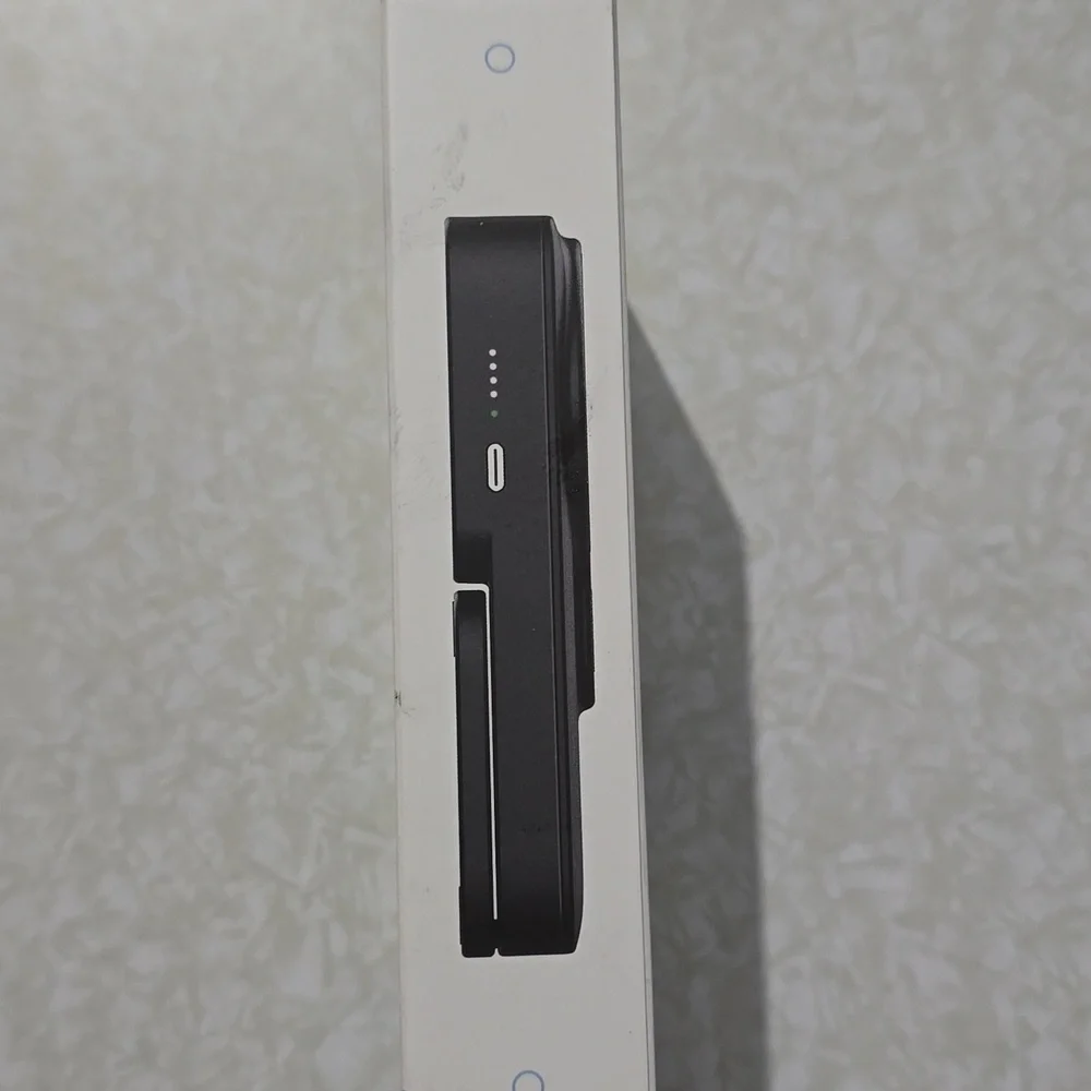 EcoHub Wireless Powerbank & Stand - ‎ iPhone Airpod & Apple Watch Charger NWT